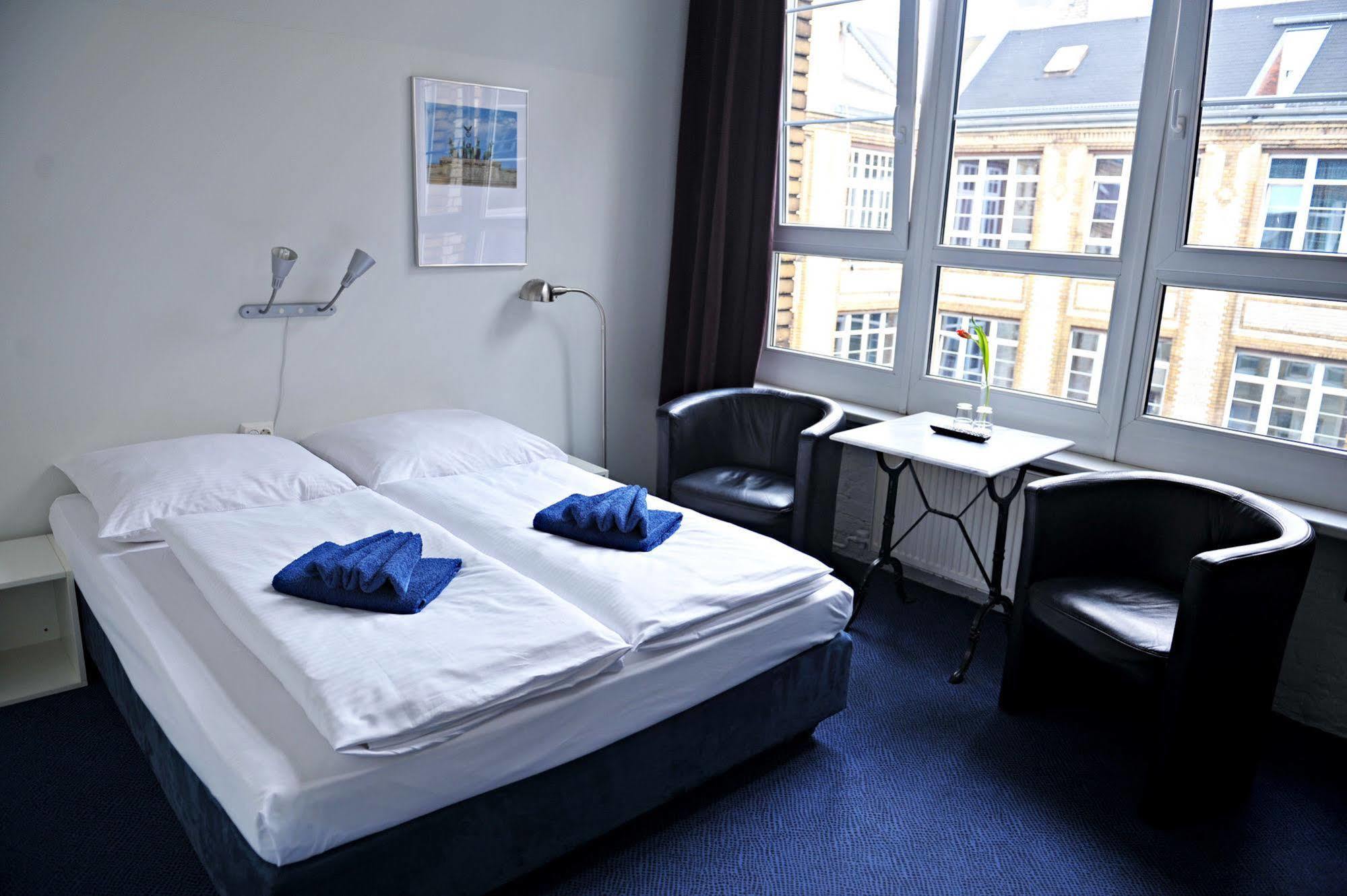 Hotel Transit Берлин Экстерьер фото