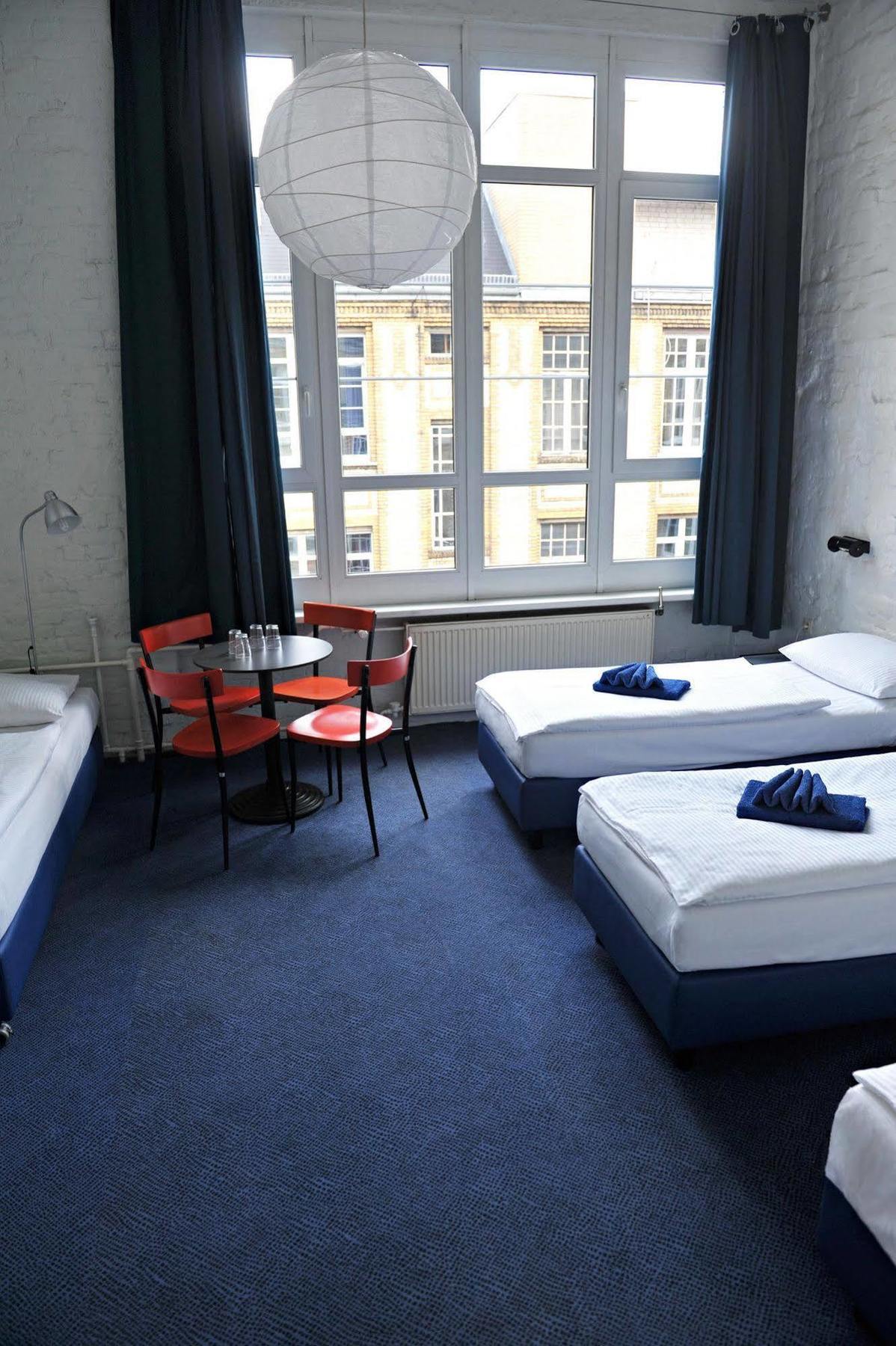 Hotel Transit Берлин Экстерьер фото