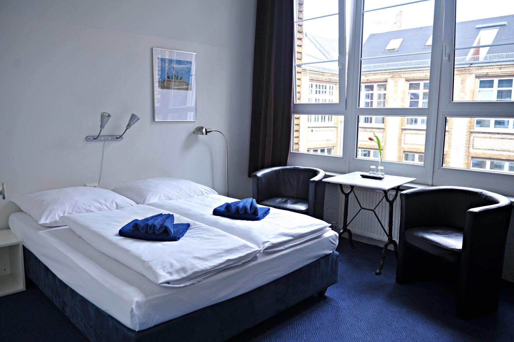 Hotel Transit Берлин Экстерьер фото